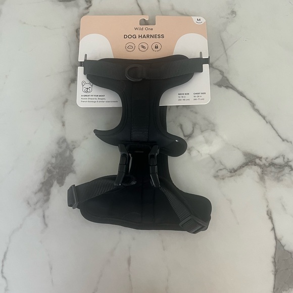 Black VR Headset - Picture 3 of 6